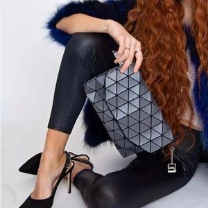 Like New Junell5 water drop clutch